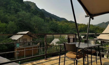 如何使用酒店帳篷打造露營風咖啡店？